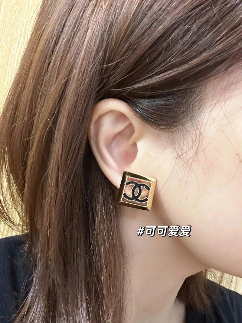 Soft Chxnxl Earrings 288590
