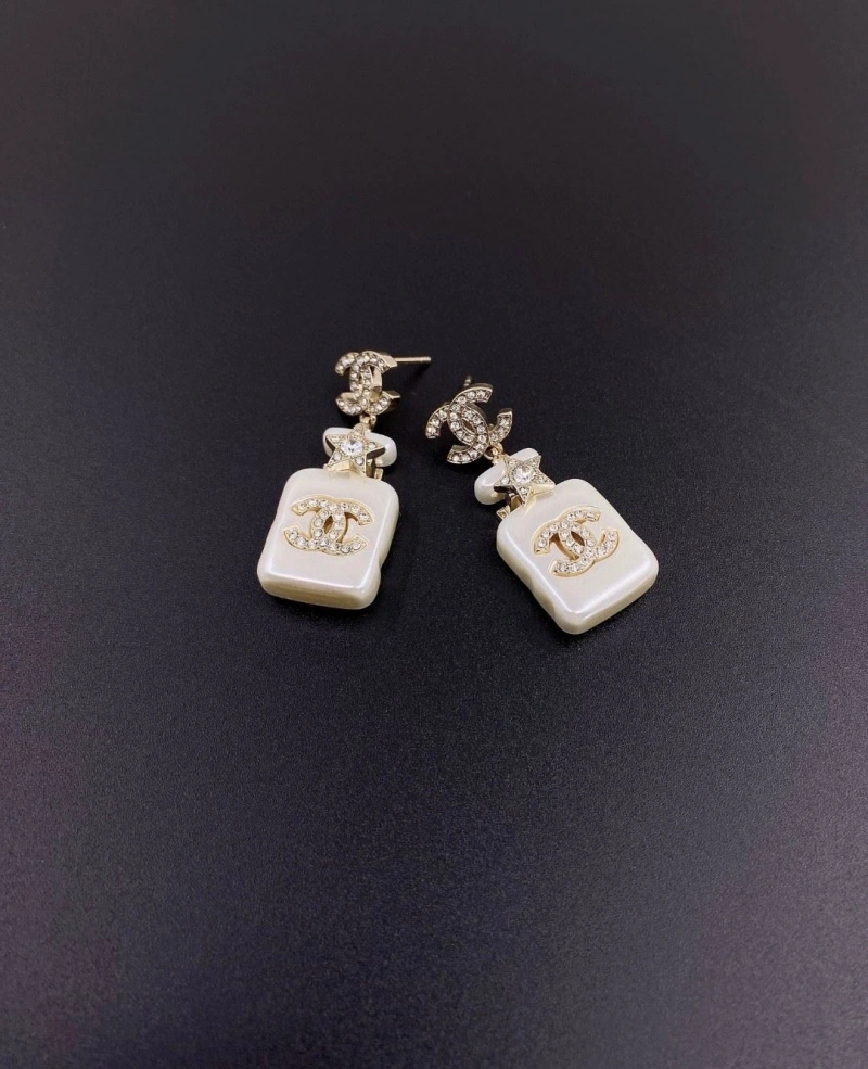 Trendsetting Chxnxl Earrings 288585