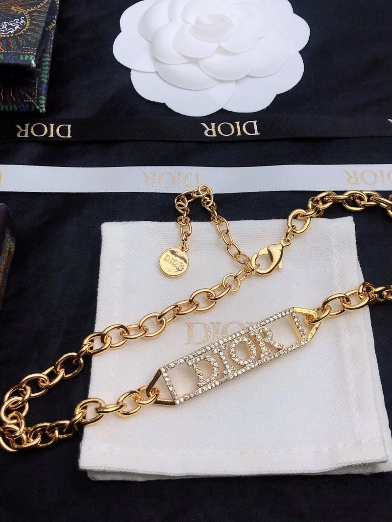 Timeless Christian Dxxr Necklaces 294692