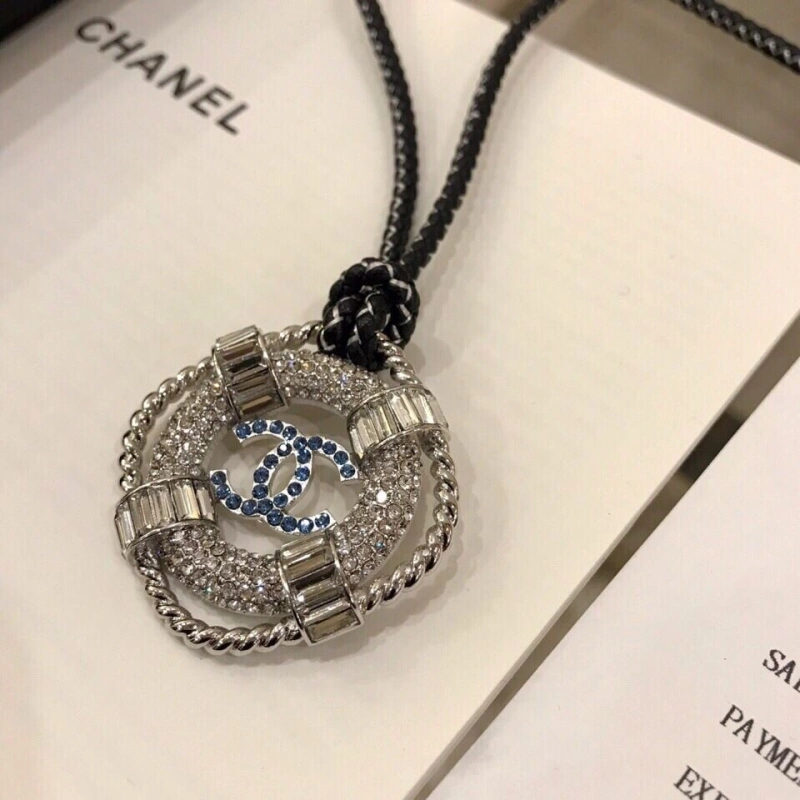 Refined Chxnxl Necklaces 288058
