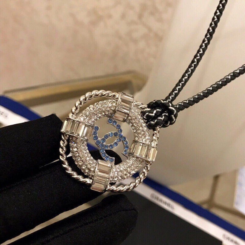 Refined Chxnxl Necklaces 288058