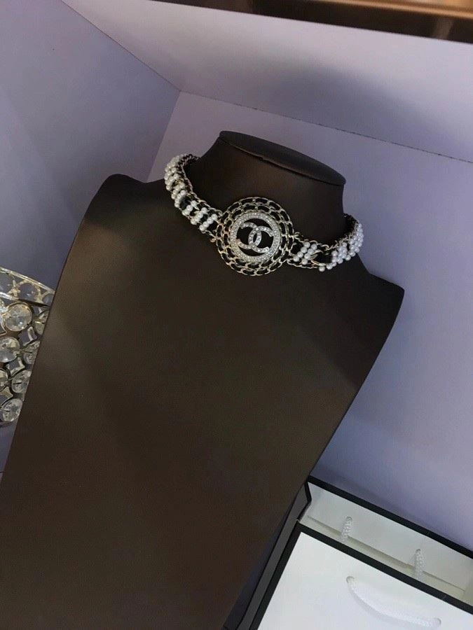 Resilient Chxnxl Necklaces 288055