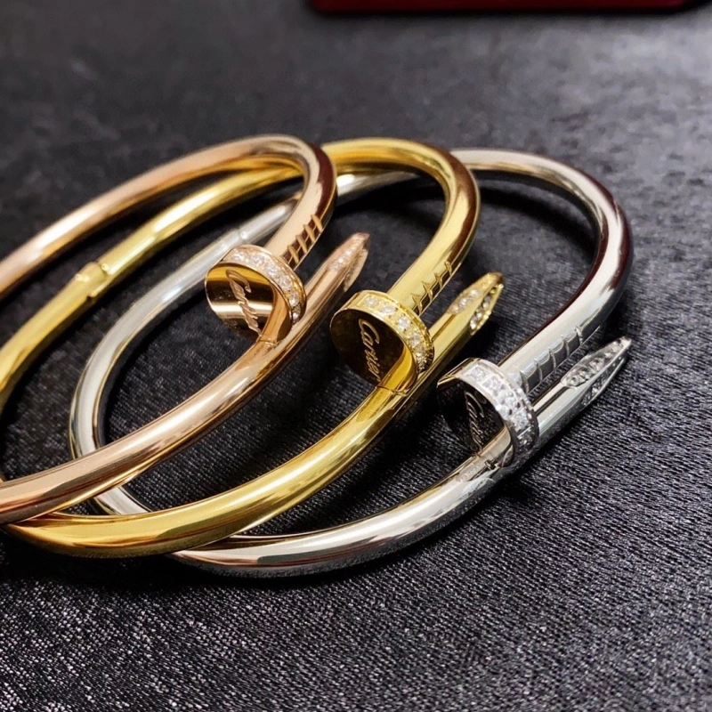 Compact Cxrtxer Bracelets 283219