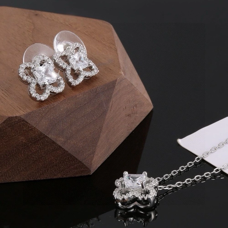 Sophisticated LX Necklaces 310518