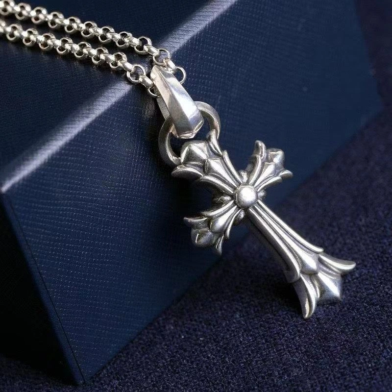 Breathable Chrxmx Hxxrts Necklaces 299362