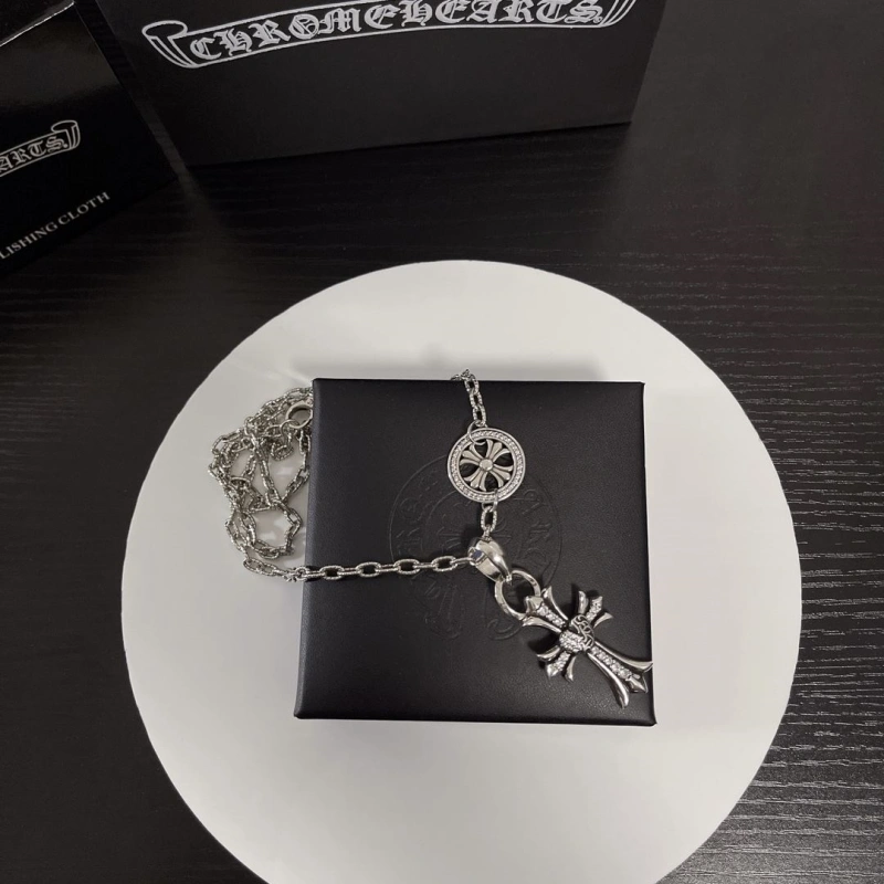 Trendsetting Chrxmx Hxxrts Necklaces 299370