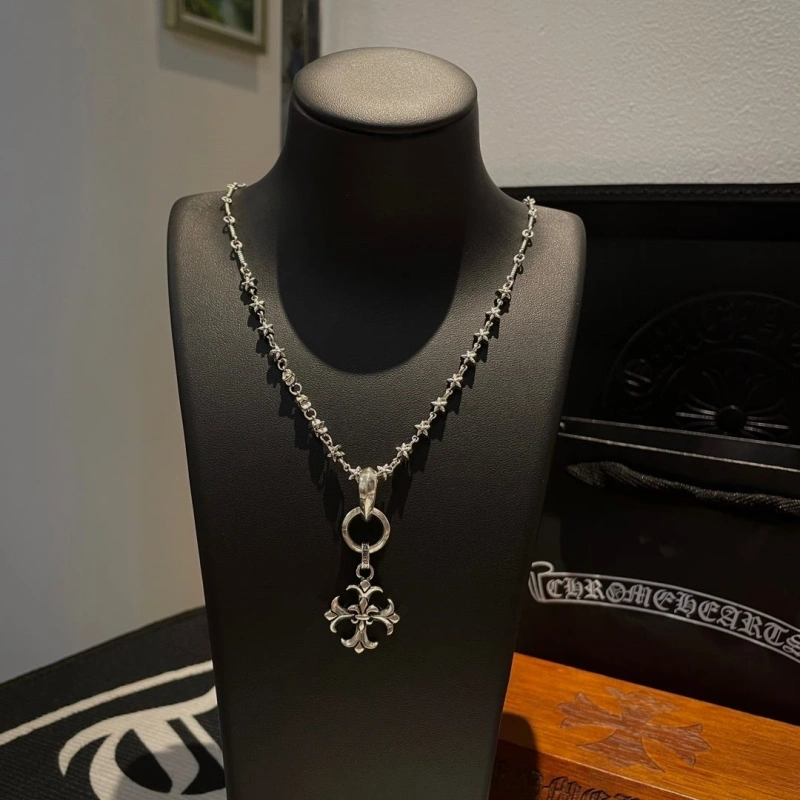 Comfortable Chrxmx Hxxrts Necklaces 299350
