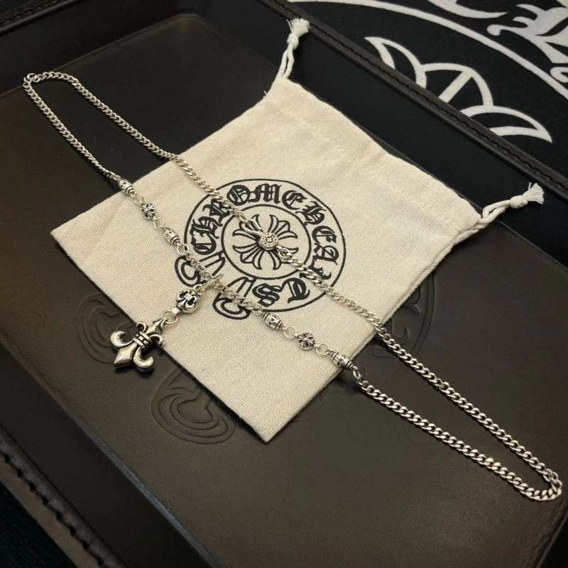 EyeCatching Chrxmx Hxxrts Necklaces 299373