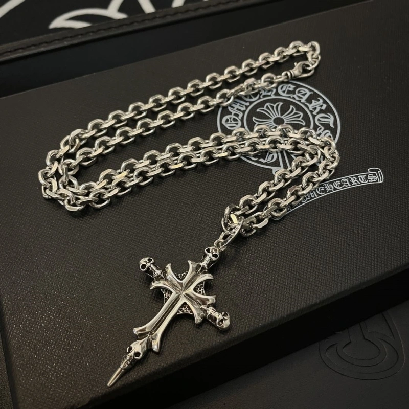 EasyMatch Chrxmx Hxxrts Necklaces 299365