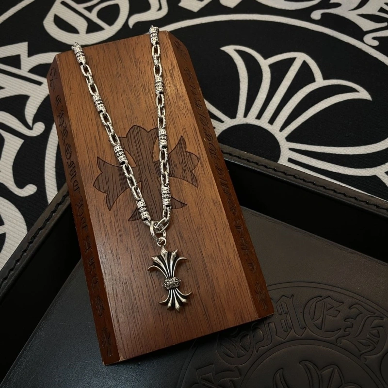 UrbanStyle Chrxmx Hxxrts Necklaces 299369
