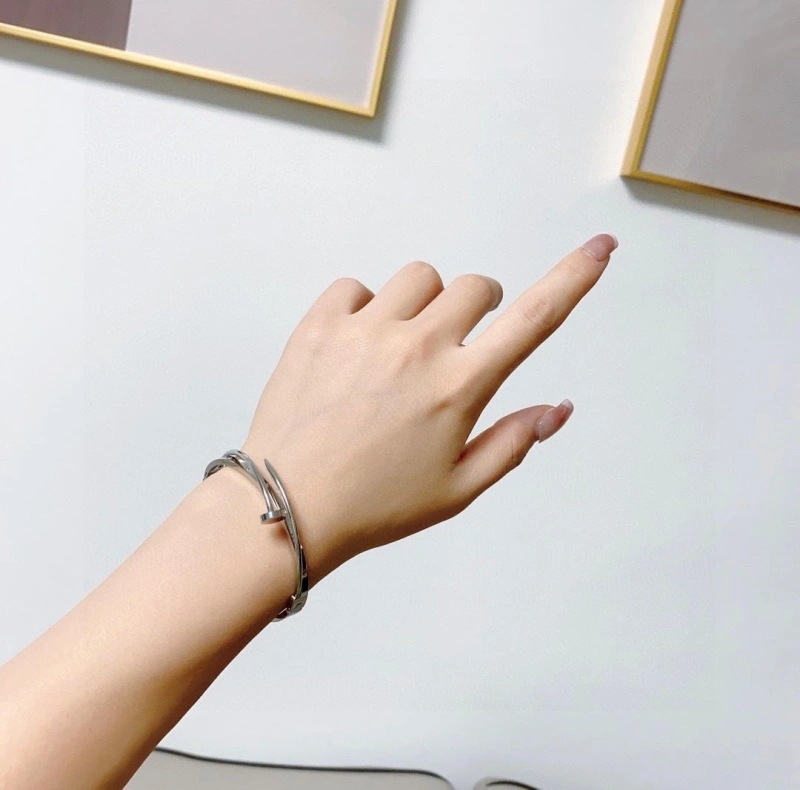 Modern Cxrtxer Bracelets 283124