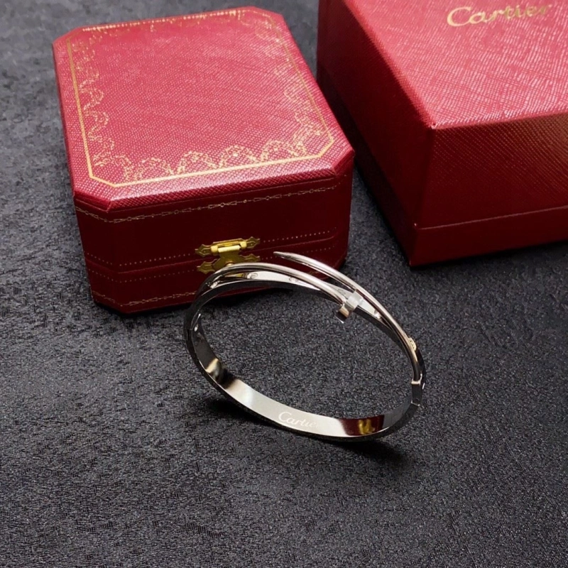 Modern Cxrtxer Bracelets 283124