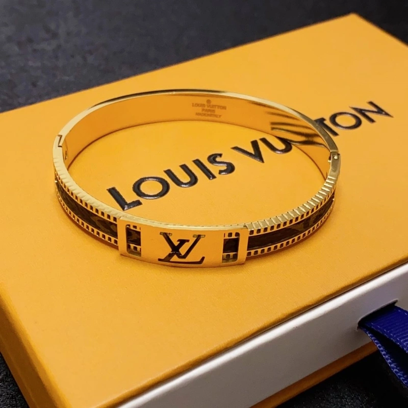 Trendy LX Bracelets 311093