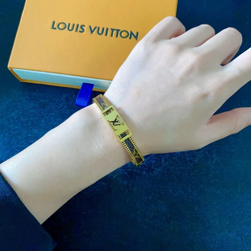 Trendy LX Bracelets 311093