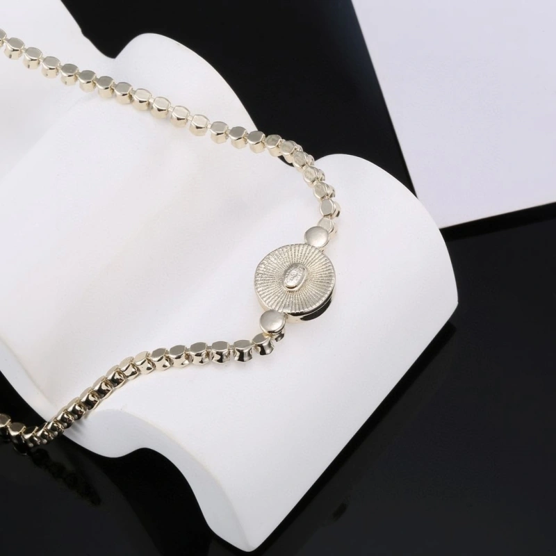 Stylish Chxnxl Necklaces 288050