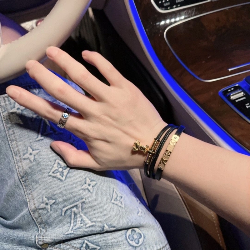 SportInspired LX Bracelets 311085