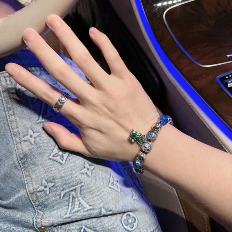 StreetReady LX Bracelets 311096