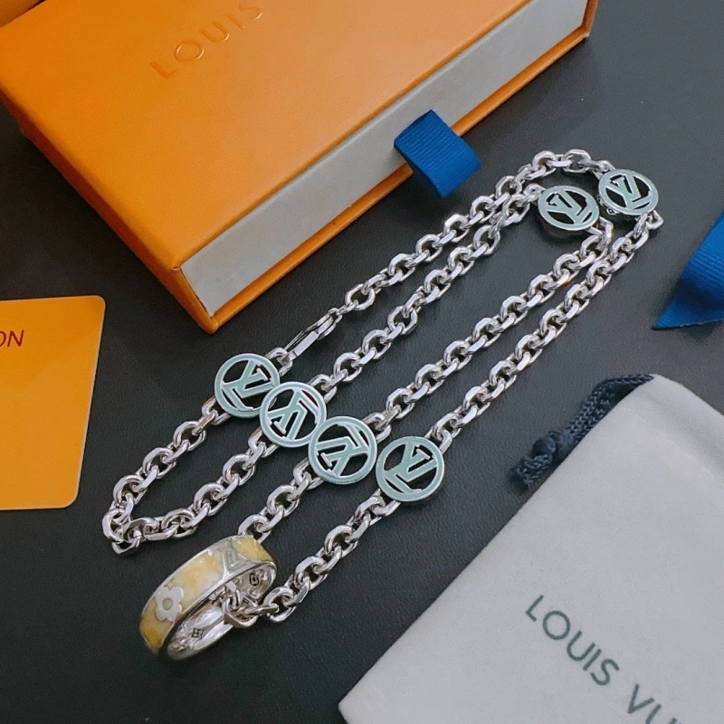 Sleek LX Necklaces 310509