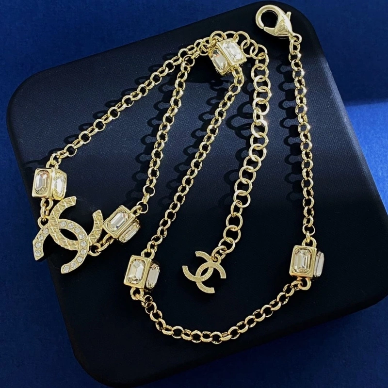UrbanStyle Chxnxl Necklaces 288042