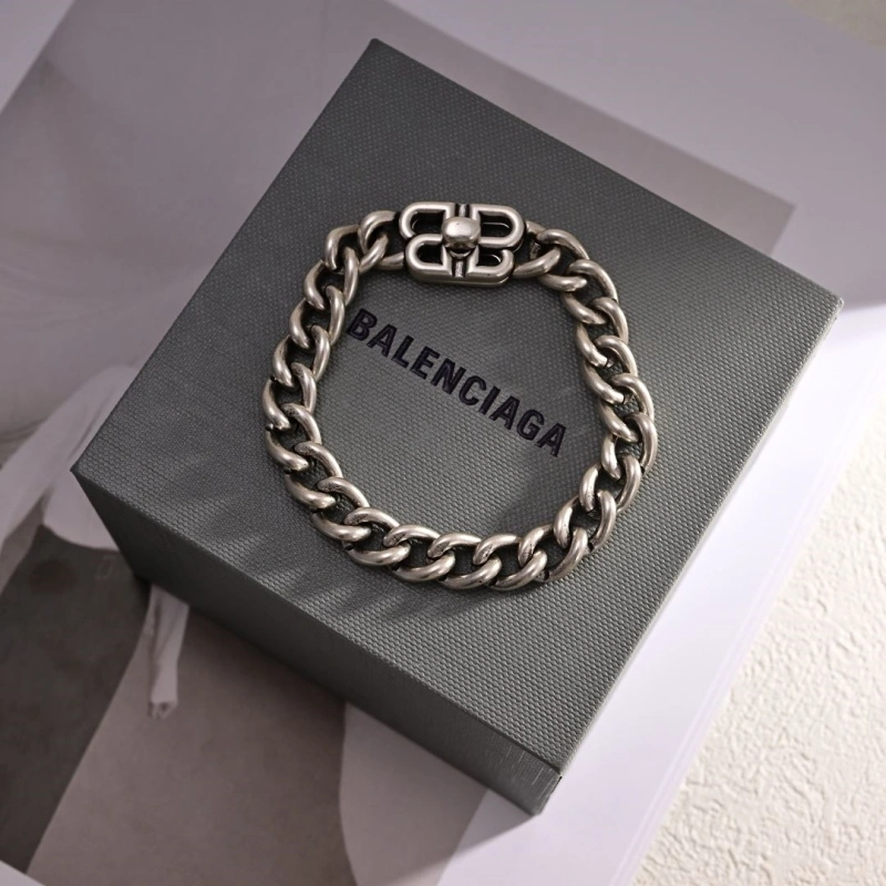 EyeCatching Bxlxnciaga Necklaces 282293
