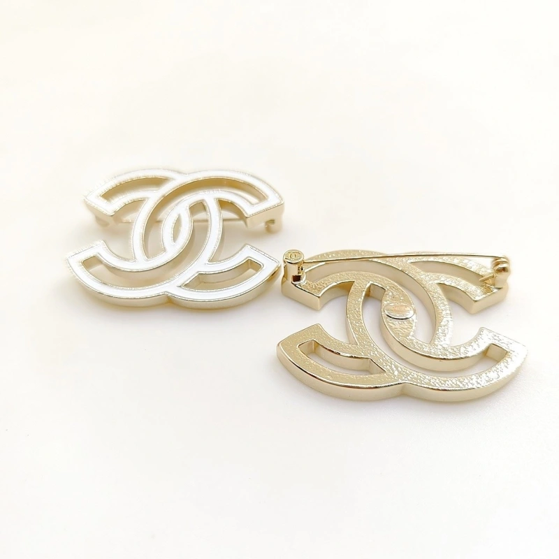 Bright Chxnxl Brooches 289220