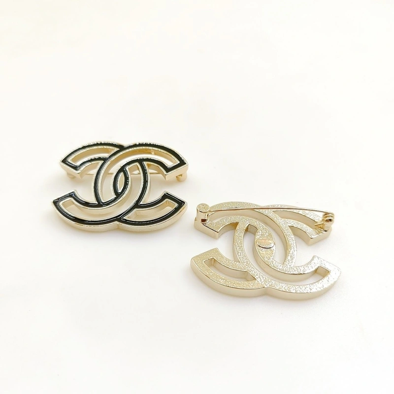Bright Chxnxl Brooches 289220