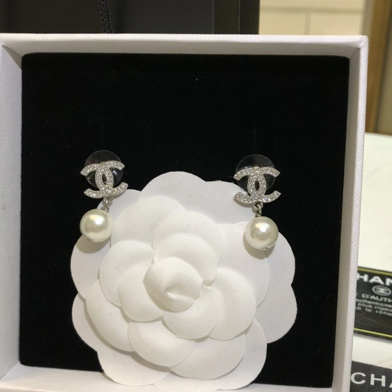 Elegant Chxnxl Earrings 288550