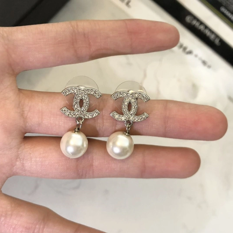 Elegant Chxnxl Earrings 288550