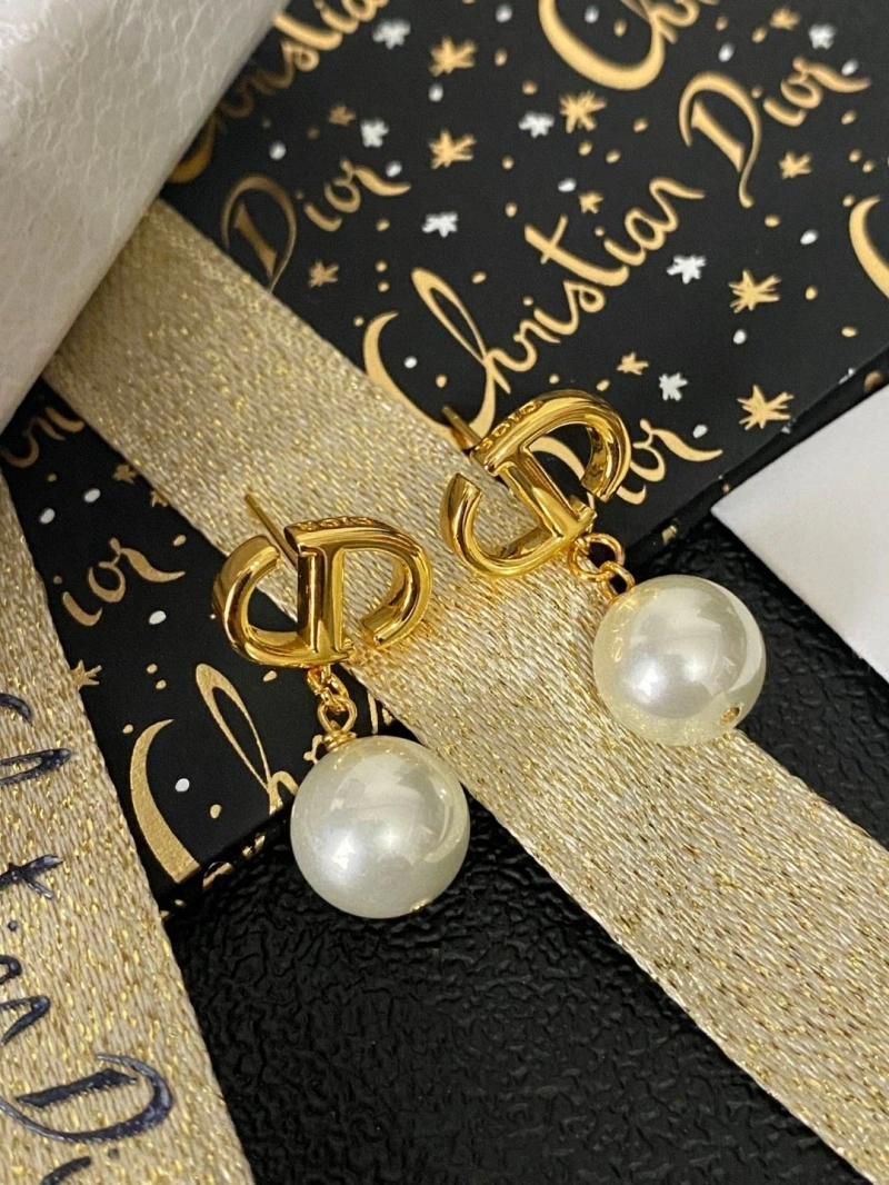 Christian Dxxr Earrings Minimalist 294776