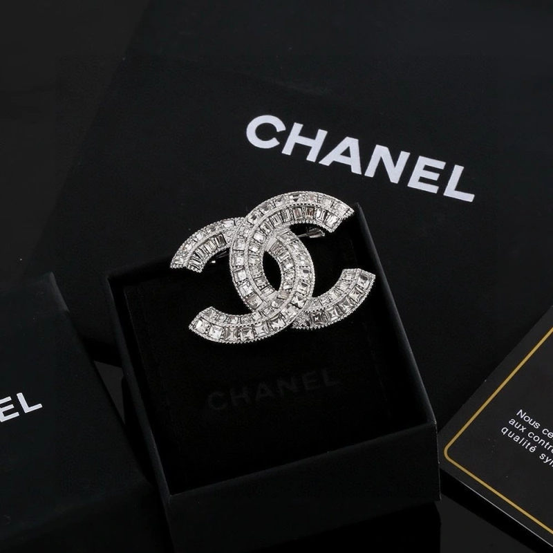 Sleek Chxnxl Brooches 284043