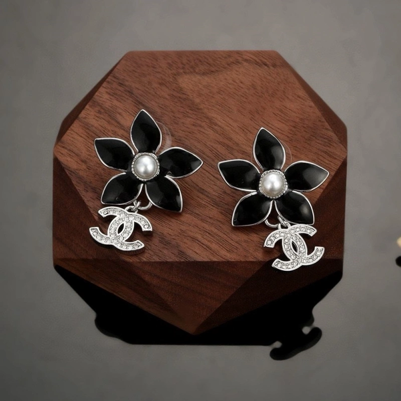 Comfortable Chxnxl Earrings 288500