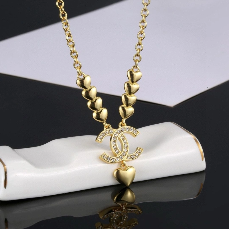 EyeCatching Chxnxl Necklaces 288032