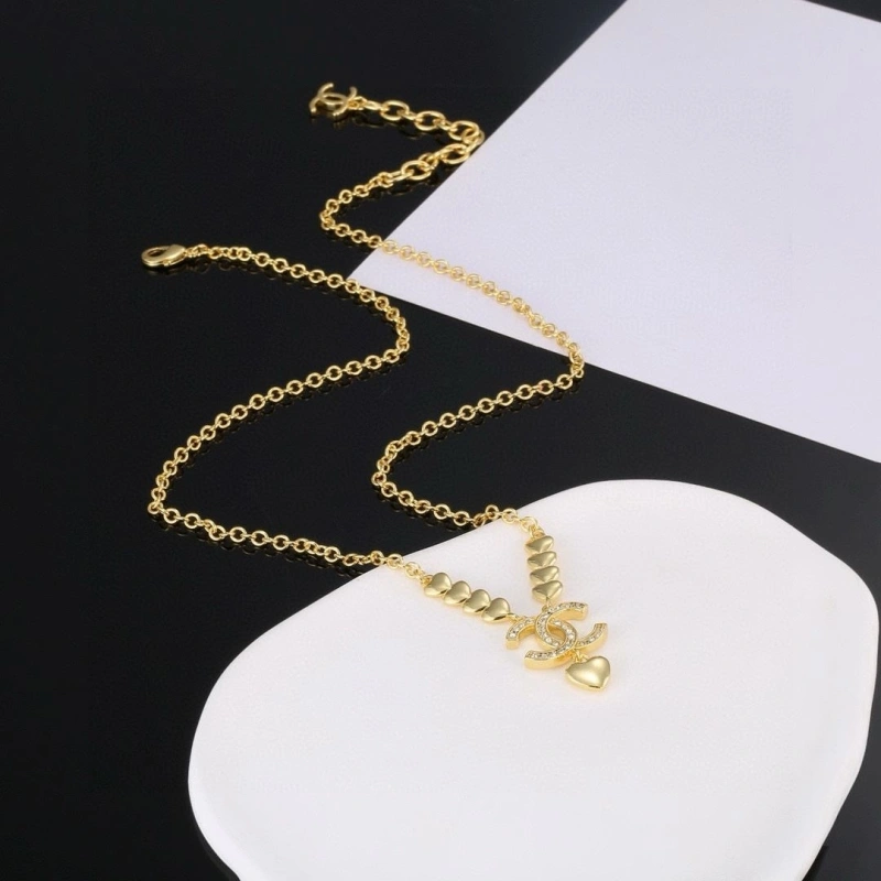 EyeCatching Chxnxl Necklaces 288032