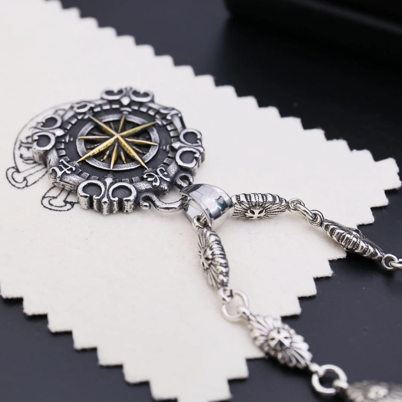 Resilient Chrxmx Hxxrts Necklaces 299346