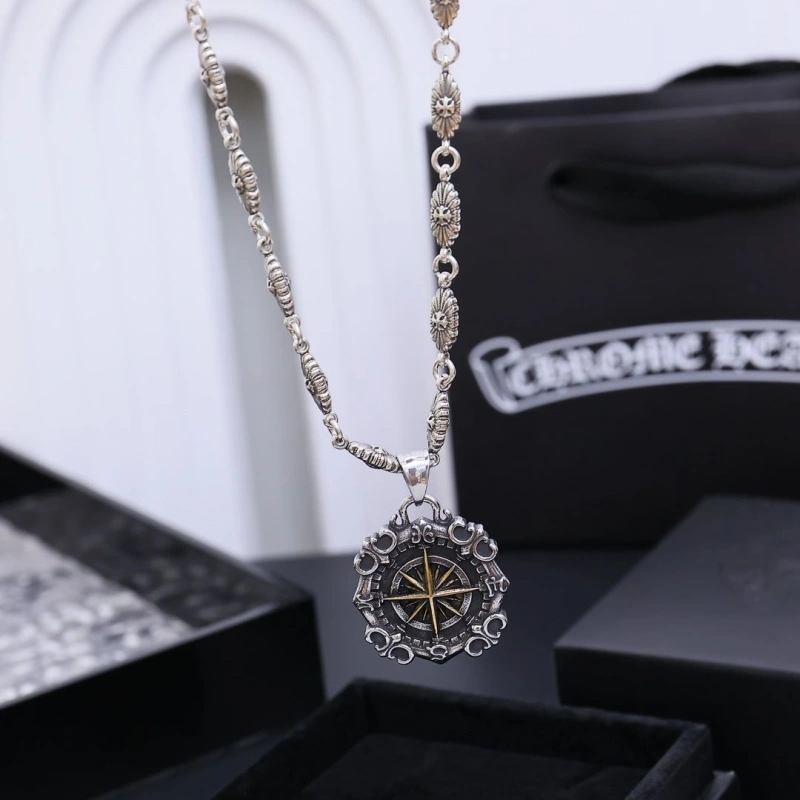 Resilient Chrxmx Hxxrts Necklaces 299346