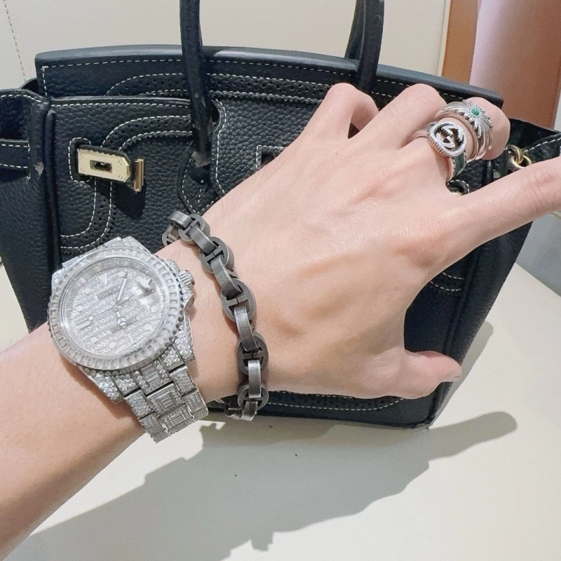 Cozy Gxccx Bracelets 305563