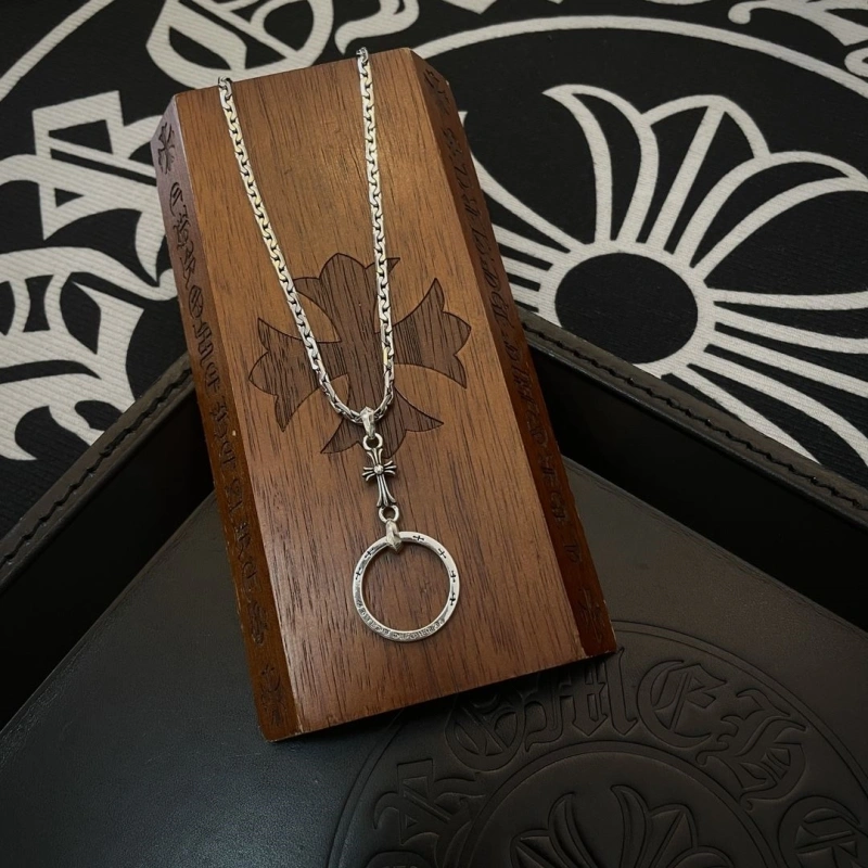 Chrxmx Hxxrts Necklaces EyeCatching 299336