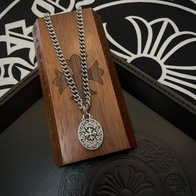 Modern Chrxmx Hxxrts Necklaces 299334