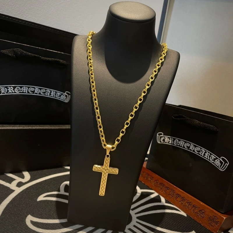 EasyMatch Chrxmx Hxxrts Necklaces 299333