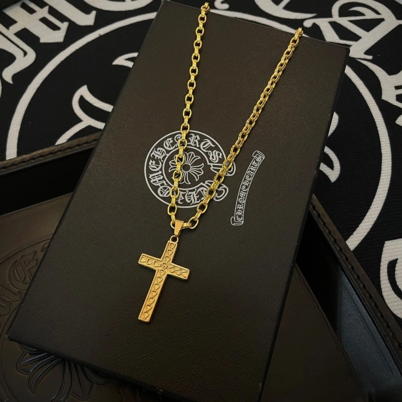 EasyMatch Chrxmx Hxxrts Necklaces 299333