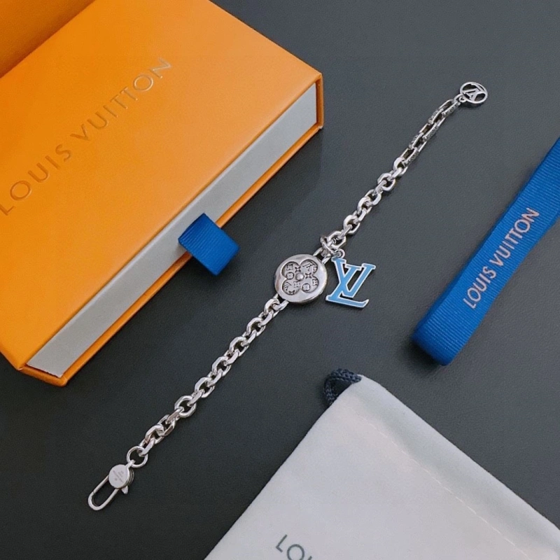Practical LX Necklaces 310500