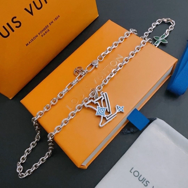 Versatile LX Necklaces 310498
