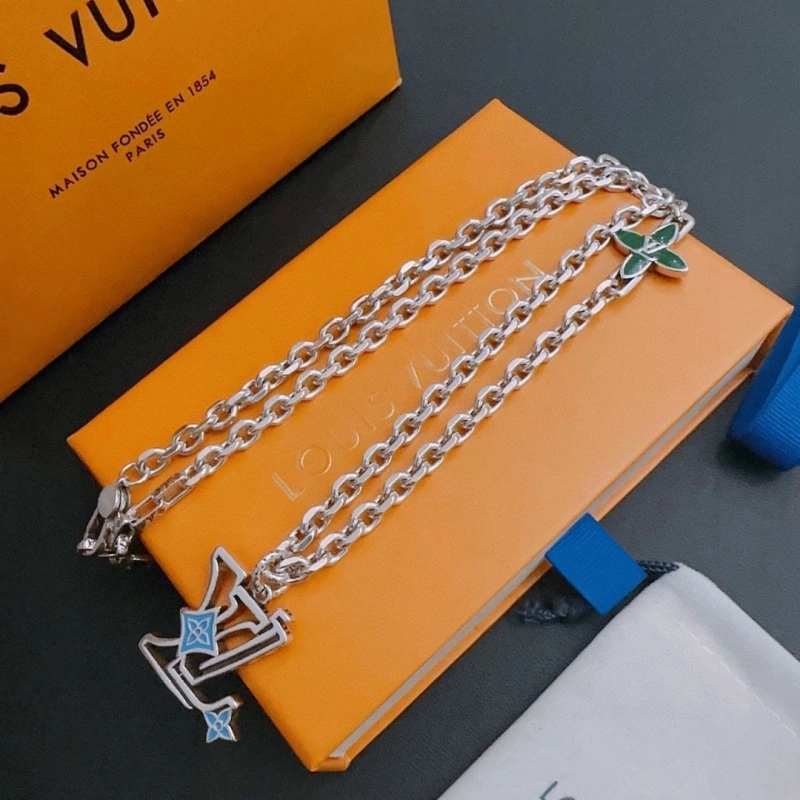 Versatile LX Necklaces 310498