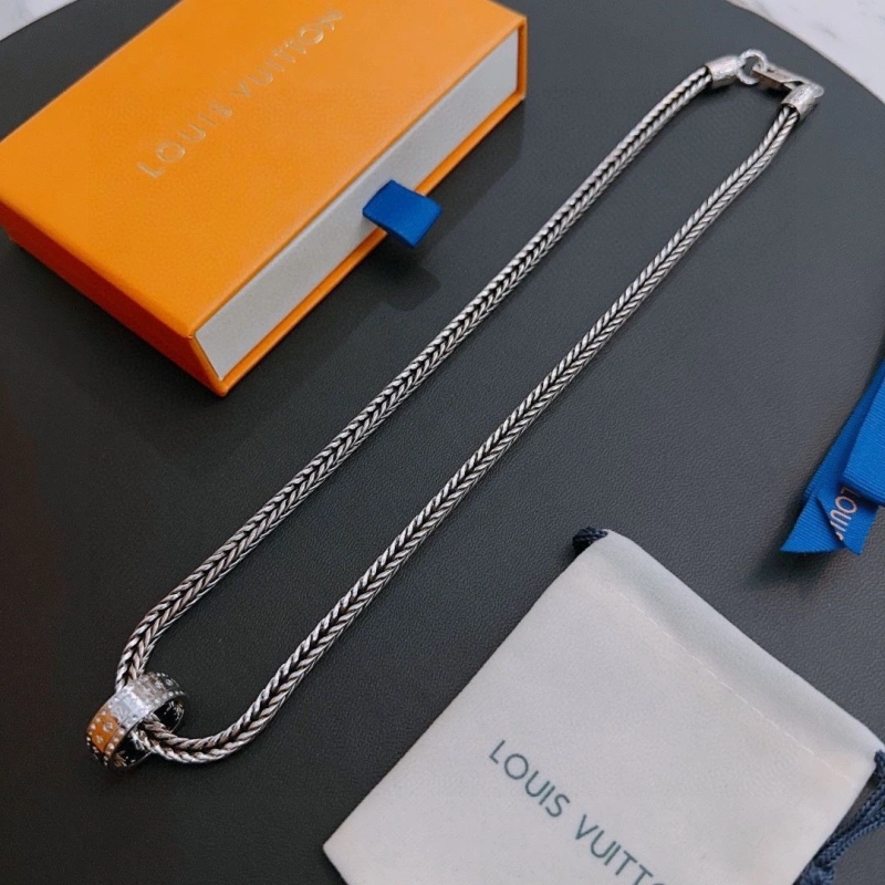 Classic LX Necklaces 310478