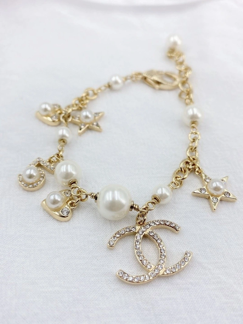 Versatile Chxnxl Bracelets 289356