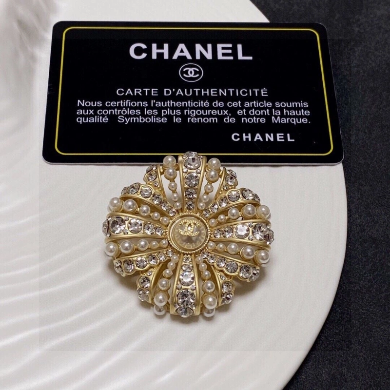 Efficient Chxnxl Brooches 289216
