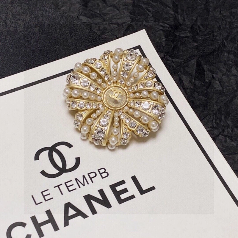 Efficient Chxnxl Brooches 289216