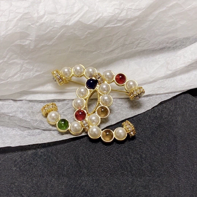 Lightweight Chxnxl Brooches 289212