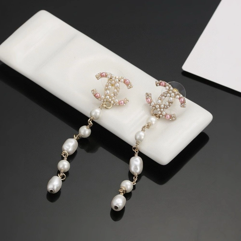 Efficient Chxnxl Earrings 288487