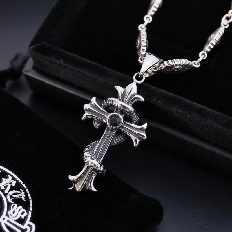 Sleek Chrxmx Hxxrts Necklaces 299328